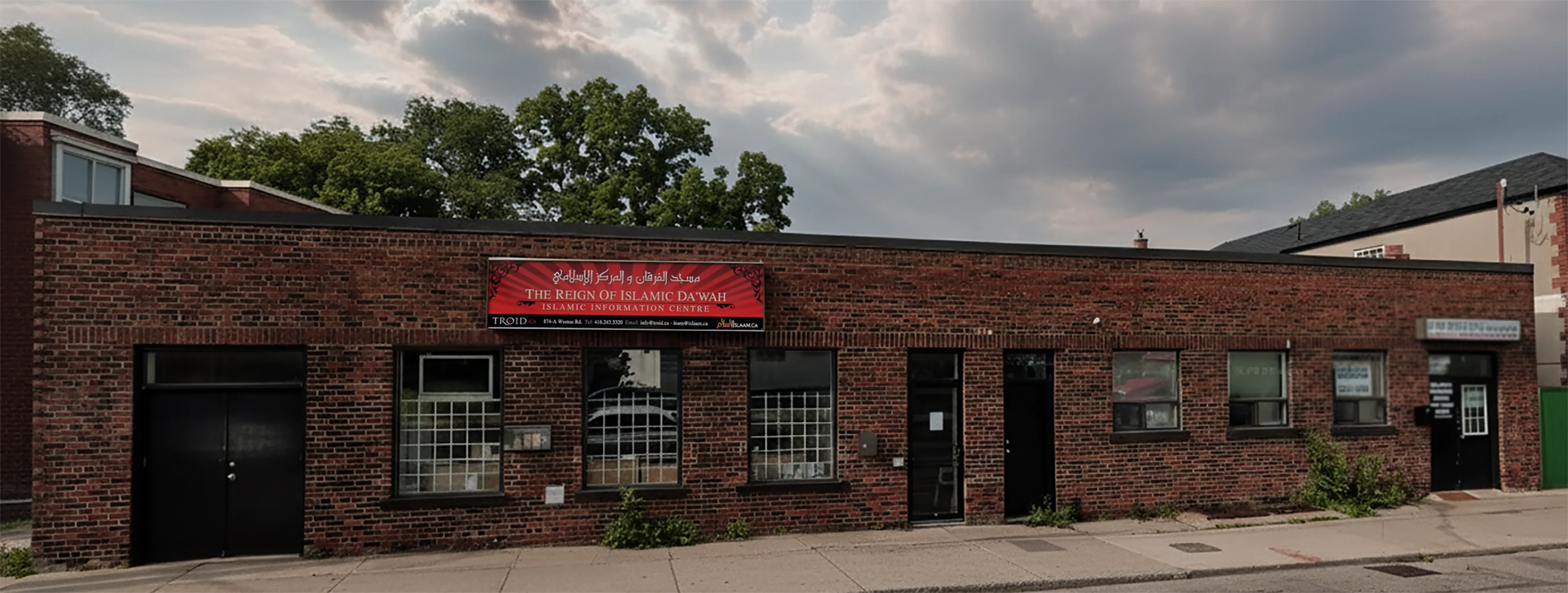 Exterior view of Masjid Al-Furqan Toronto building